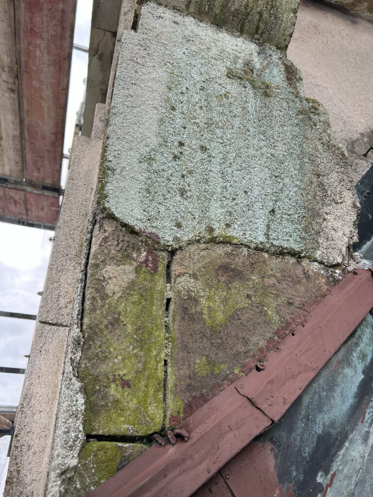 Damage phenomenon_desolate joints